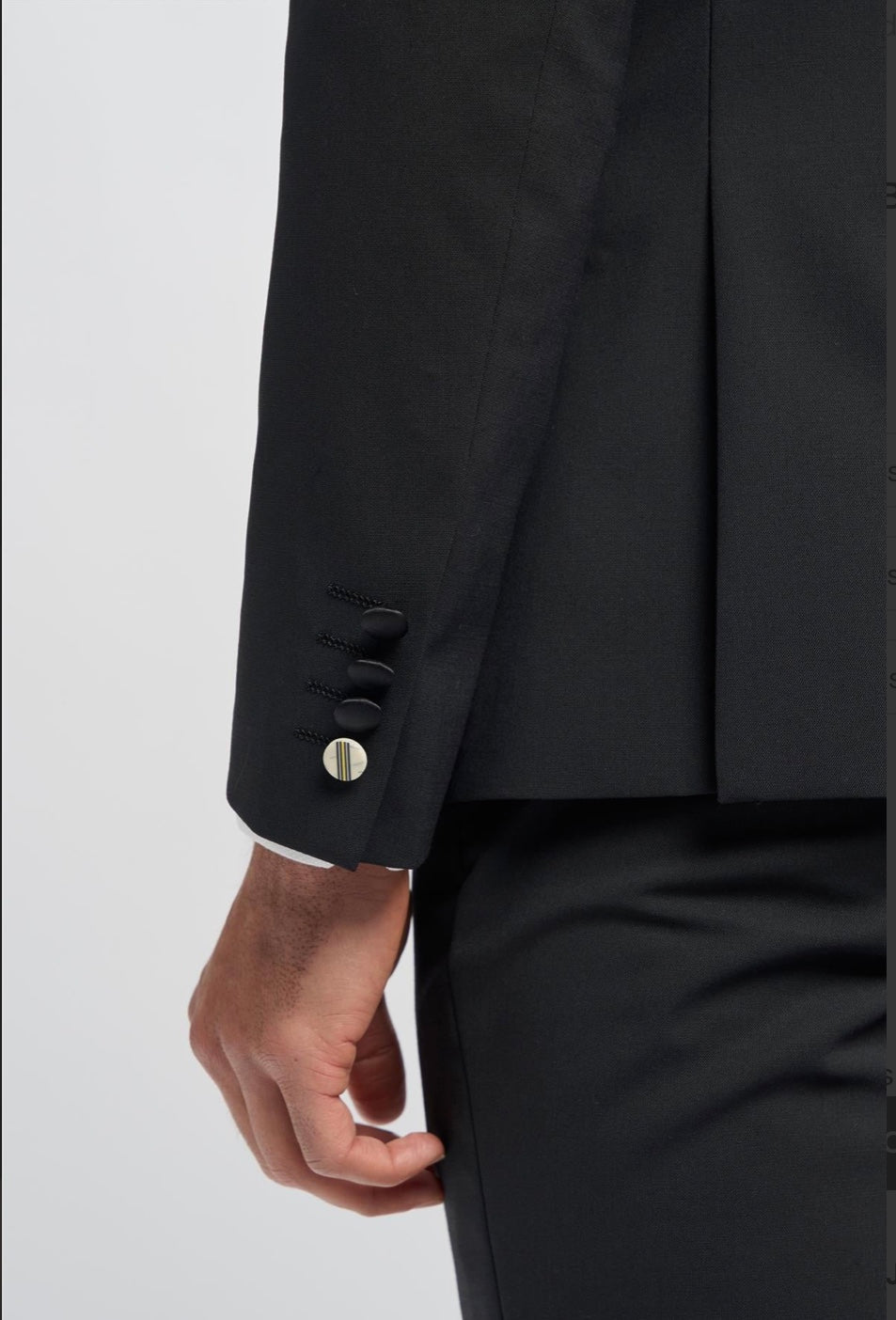 Cavani Aspen D/B black Tux blazer
